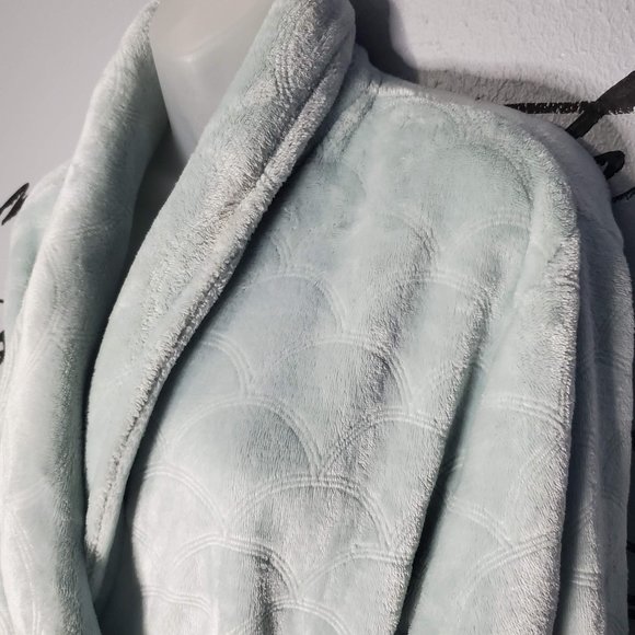 Women's Scallop Etched Luxury Ladies Robe Collection, Mint Green, OS - Picture 2 of 9